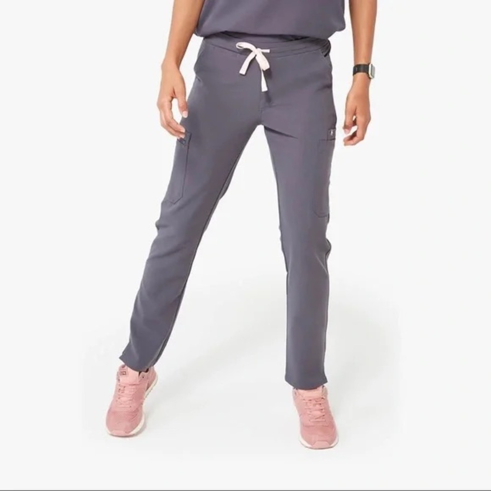 FIGS yola charcoal scrub pants